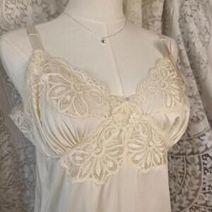 Vintage NOS Shadowline Lace Camisole Lingerie Top 38 Coquette Bridal New w Tag